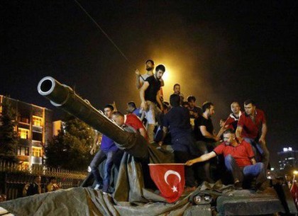 Чрезвычайное положение в Турции могут продлить