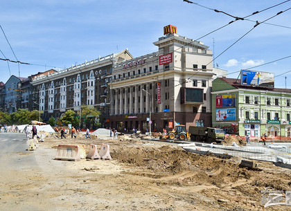 Ремонт на Павловской площади продлили на неделю
