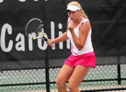 Алена Сотникова выиграла теннисный турнир в Казахстане
