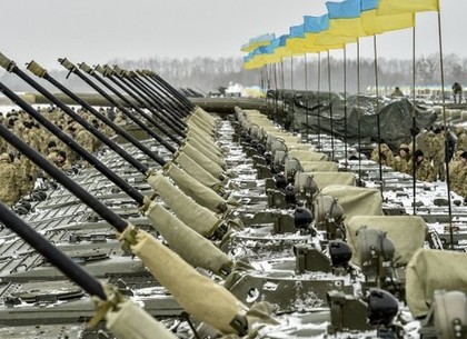 Порошенко ввел в действие решение СНБО о развитии оборонно-промышленного комплекса Украины