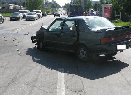 В столкновении автомобилей на Гвардейцев Широнинцев пострадали три человека(ФОТО)