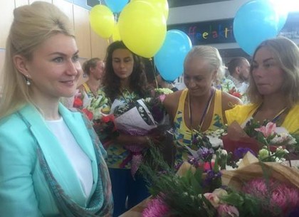 Сборная Украины по синхронному плаванию вернулась с Олимпиады в Харьков