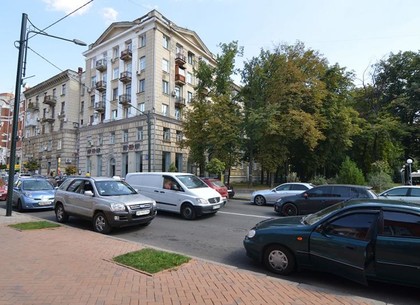 В центре Харькова ремонтируют фасады домов