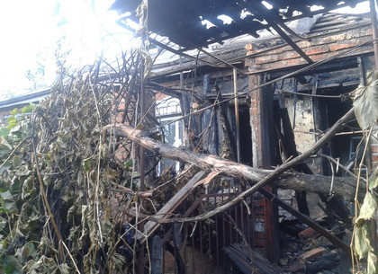 На Дергачевщине мужчина получил ожоги на пожаре в жилом доме
