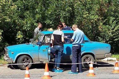 На Салтовском шоссе обнаружили таксиста с перерезанным горлом