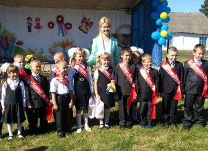 Юлия Светличная поздравила школьников Краснокутского района с началом учебного года (ФОТО)