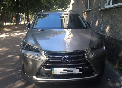 В Виннице обнаружили угнанный в Харькове Lexus (ФОТО)