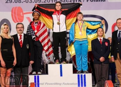 Юная харьковчанка завоевала бронзу чемпионата мира по пауэрлифтингу