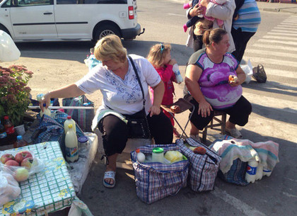 На Харьковщине полиция гоняла торгующих бабушек