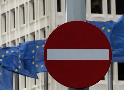 Евросоюз решил продлить индивидуальные санкции против России до марта