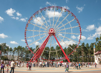 На выходных в парке Горького пройдет фестиваль детских игрушек и праздничный карнавал (Программа)