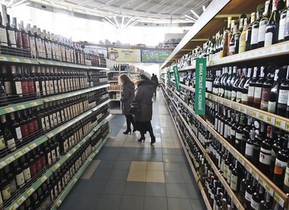 АМКУ оспорит запрет за продажу алкоголя ночью в Киеве
