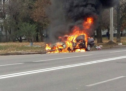 В Харькове продолжают гореть автомобили (ФОТО)