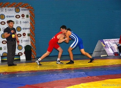 Харьковчане завоевали 5 медалей чемпионата Украины по греко-римской борьбе (ФОТО)