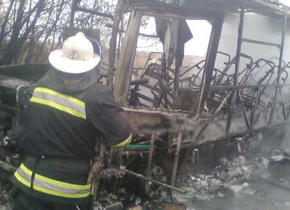 В области сгорел дотла пассажирский автобус (ФОТО)