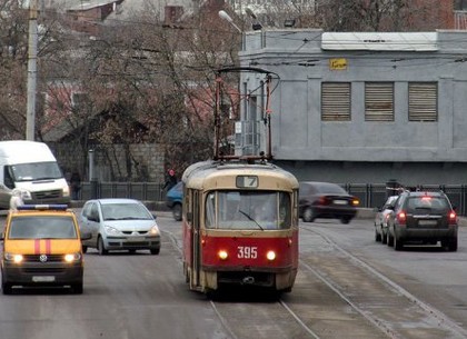 Движение трамваев по улице Москалевской закрыто еще на три дня