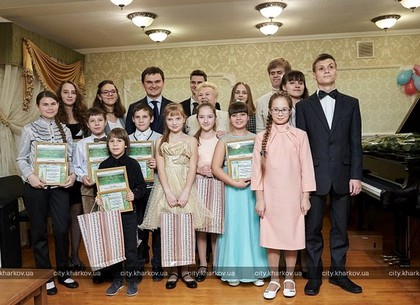 В музыкальной школе №13 имени Коляды наградили лучших учеников и педагогов (ФОТО)