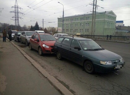 Утренний «паровозик» на Московском проспекте: водитель не затормозил вовремя