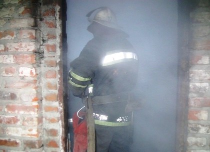 В заброшенном помещении в центре Харькова сгорел человек (ФОТО)