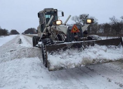 Для уборки снега на дороги региона вывели 118 единиц спецтехники