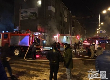 В кафе в центре Харькова прогремел взрыв: на месте происшествия спасатели и скорая (ФОТО)
