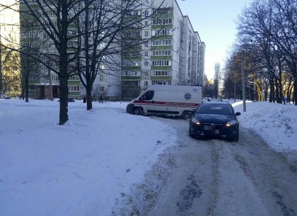 Утром скорая попала в ДТП на Северной Салтовке (ФОТО)