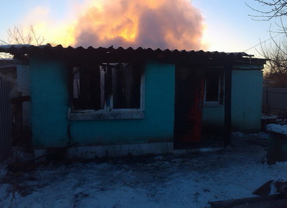 Мужчина получил ожоги на пожаре под Харьковом (ФОТО)