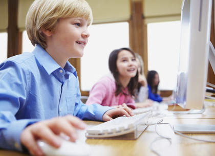 Школы области получат 1300 новых компьютеров