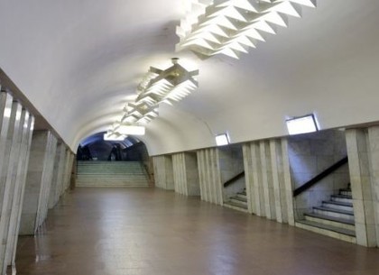 На центральной станции метро умер пенсионер