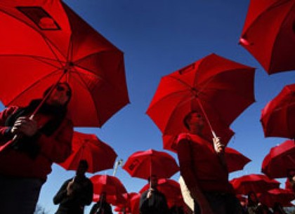 Марш красных зонтов: события 17 декабря