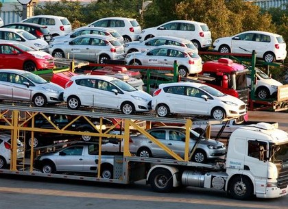 В Кабмине обещают не вводить дополнительные пошлины на импорт автомобилей из ЕС