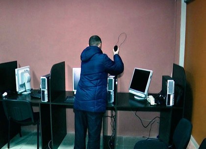 Полиция закрыла несколько игровых салонов в Харькове (ФОТО)