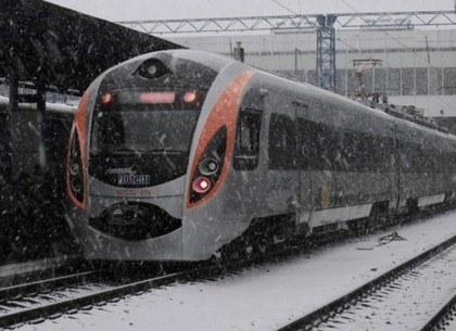 «Укрзалізниця» назначила рекордное количество поездов на зимние праздники