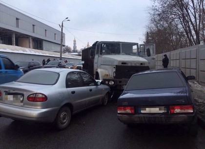 Тройное ДТП на Клочковской: есть пострадавшие