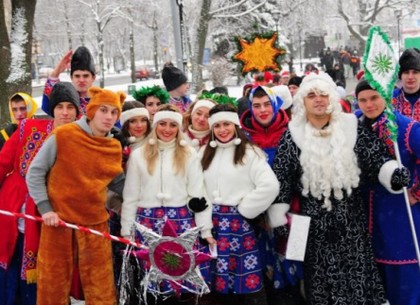 Счастье в каждый дом: как Харьков отмечает Рождество