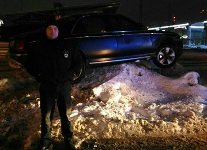 На Героев Труда пьяный водитель, скрываясь от полиции, врезался в ограждение (ФОТО)