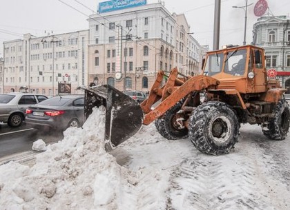 Более 2 тысяч кубометров снега вывезли с дорог Харькова