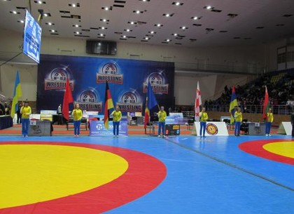 В Харькове стартовал Всеукраинский турнир по вольной борьбе памяти Леонида Дуная