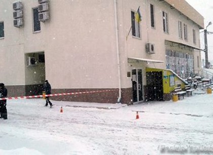 Бомбу на рынке возле ТРЦ «Украина» не нашли