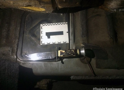 Житель Донецкой области пырнул должника ножом, отвез в больницу и пытался скрыться из города