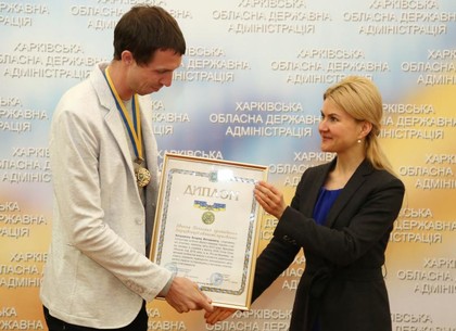 Юлия Светличная поздравила Богдана Бондаренко с присвоением звания «Лучший спортсмен области 2016 года»
