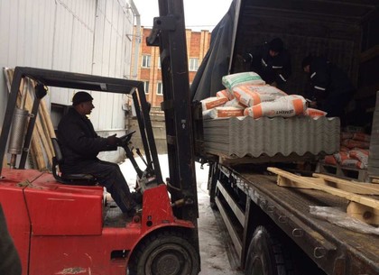 Из Харьковщины в Авдеевку доставили стройматериалы для восстановительных работ (ФОТО)