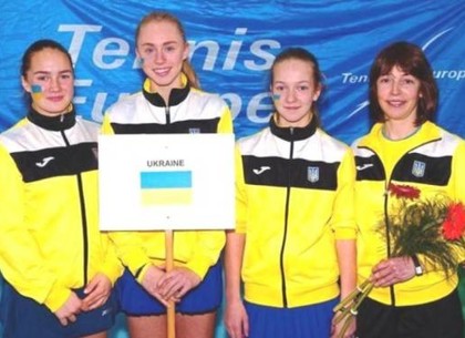 Юные харьковские теннисистки выиграли зимний Кубок Европы