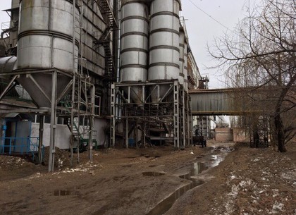 Под Харьковом спасли тысячи тонн зерновых