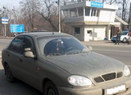 На выезде из Харькова задержали пассажира с метадоном