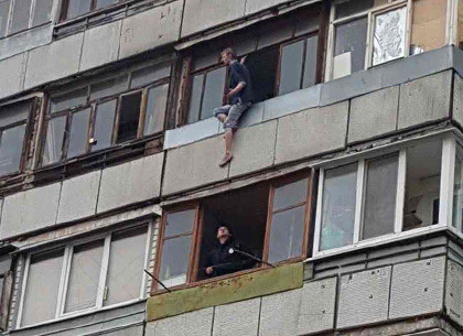 Харьковские правоохранители спасли горе-суицидника (ФОТО)