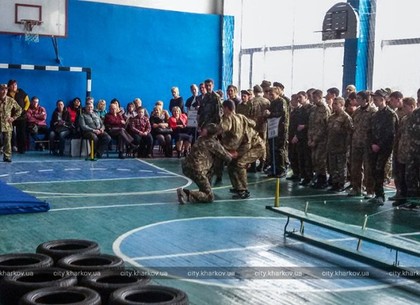 Харьковские школьники провели военно-спортивную игру «Защитник»  (ФОТО)