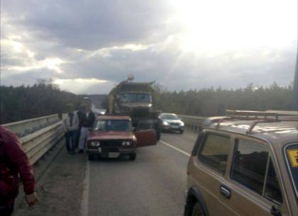 На Окружной военный грузовик устроил тройное ДТП (ФОТО)