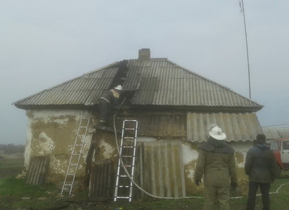 Добровольцы-спасатели спасли жилой дом от огня