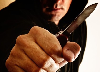 Ночью мужчина с ножом пришел к бывшей начальнице за «недоплаченной» зарплатой